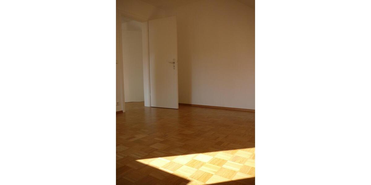 Dachgeschoßwohnung Herrenberg - 2.5 Zimmer, 58 m&sup2;, 900&euro; | Angebot:25554062