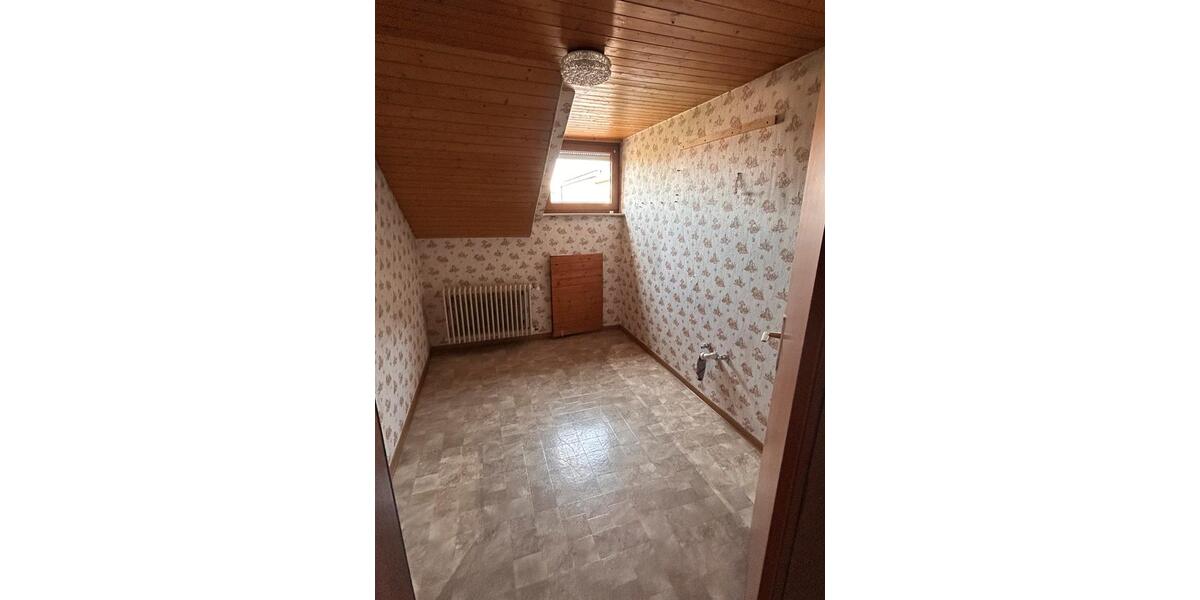 Reihenhaus Köngen - 8 Zimmer, 210 m&sup2;, 630.000&euro; | Angebot:27191337