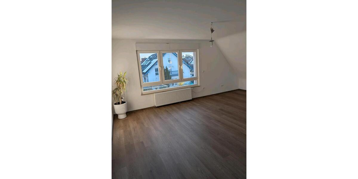 Dachgeschoßwohnung Unterensingen - 4.5 Zimmer, 110 m&sup2;, 1.350&euro; | Angebot:25924889