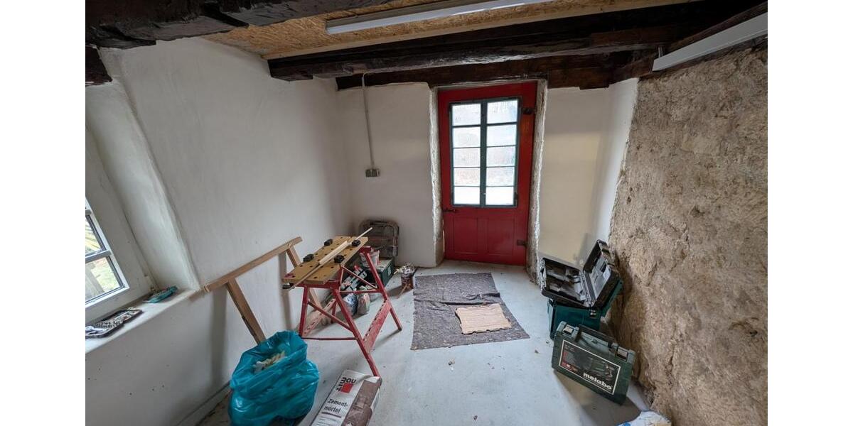 Einfamilienhaus Rottenburg am Neckar - 7 Zimmer, 200 m&sup2;, 1.750&euro; | Angebot:25643748