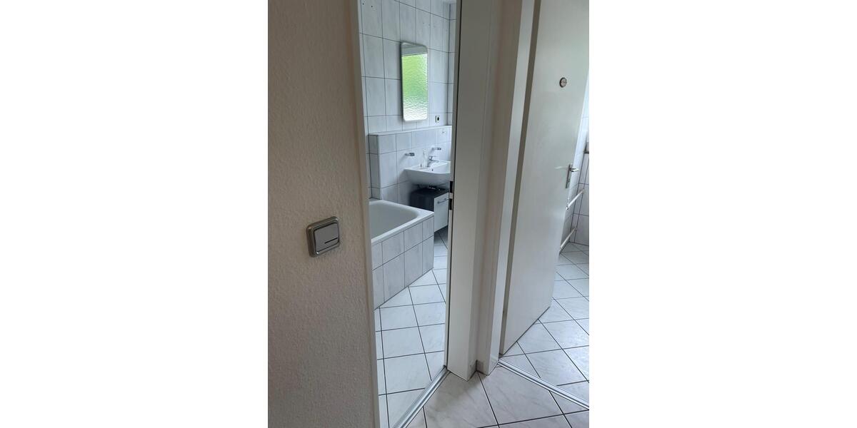 Erdgeschoßwohnung Sindelfingen Darmsheim - 4 Zimmer, 99 m&sup2;, 450.000&euro; | Angebot:25080471