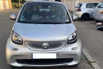 Smart forTwo 128.000 km 7.400 &euro; Stuttgart 70182