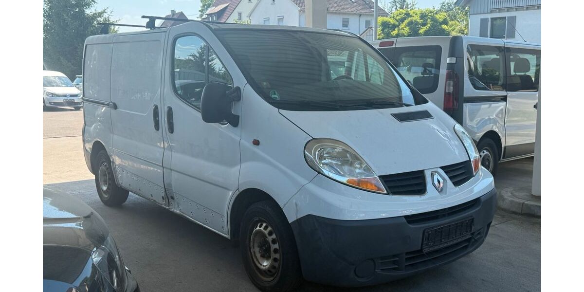 Renault Trafic 186.000 km 3.999 &euro; Gomaringen 72810