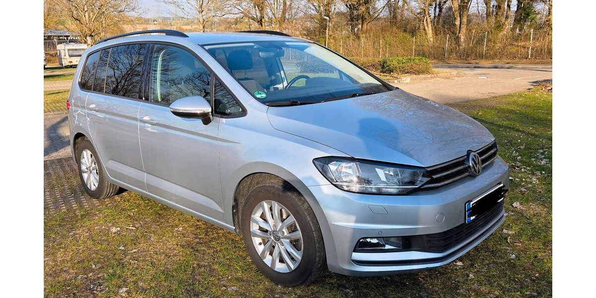 VW Touran 144.500 km 15.600 &euro; Oberboihingen 72644