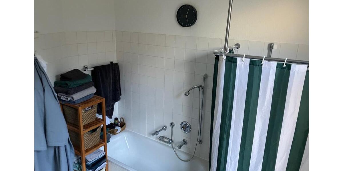 Etagenwohnung Reutlingen - 4.5 Zimmer, 145 m&sup2;, 1.700&euro; | Angebot:25959860
