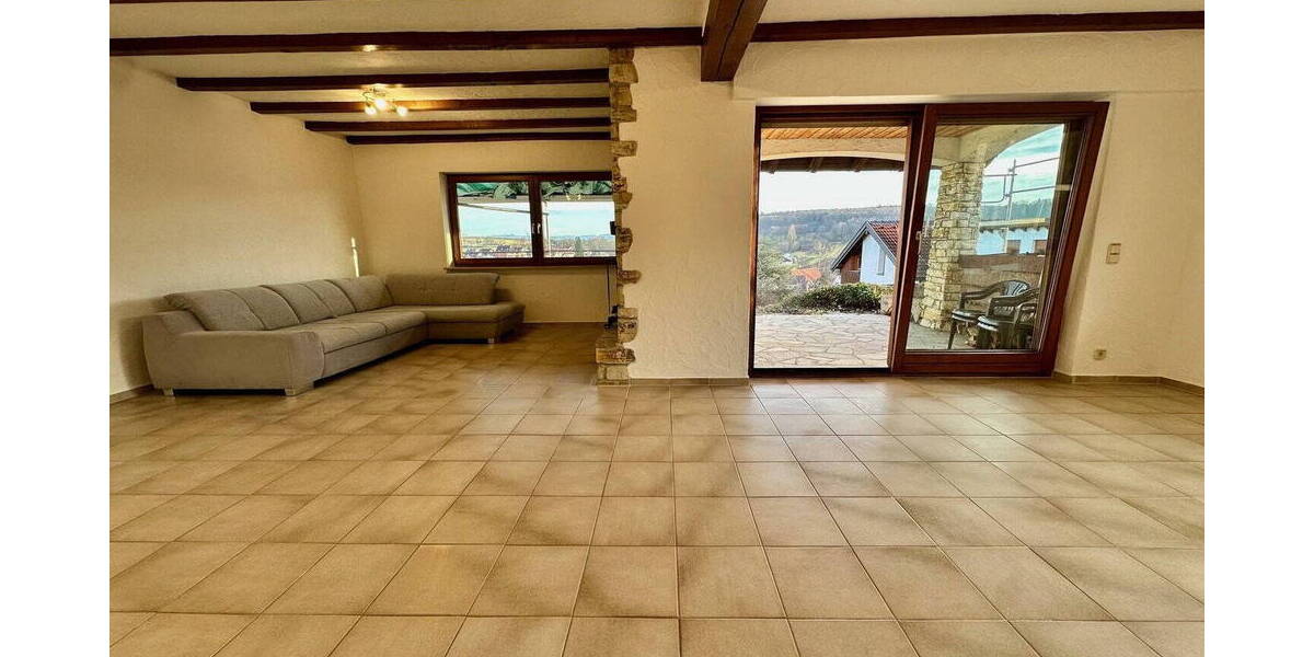 Etagenwohnung Aichtal Aich - 3 Zimmer, 150 m&sup2;, 2.100&euro; | Angebot:25944663