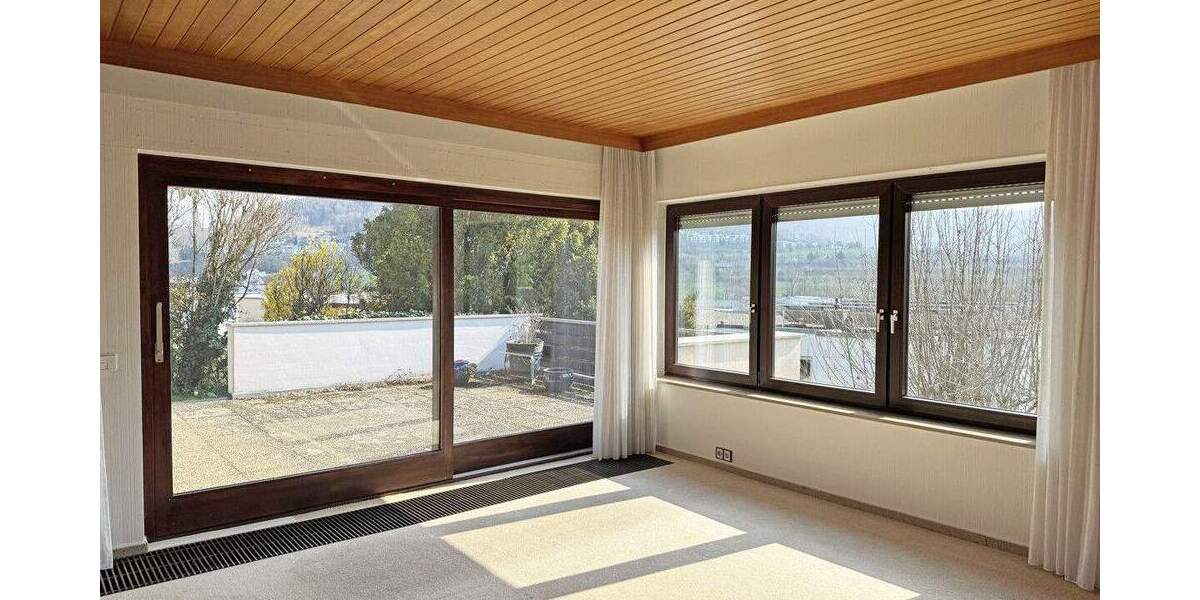 Einfamilienhaus Pfullingen - 8 Zimmer, 230 m&sup2;, 635.000&euro; | Angebot:25916827