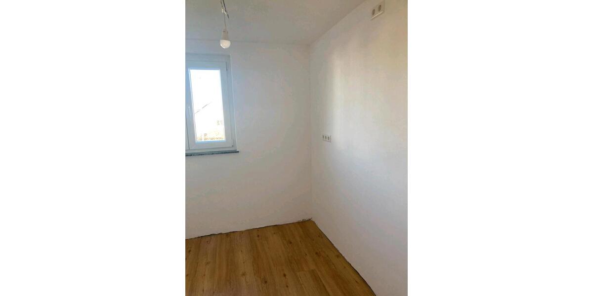 Etagenwohnung Herrenberg - 2.5 Zimmer, 75 m&sup2;, 1.100&euro; | Angebot:25639869