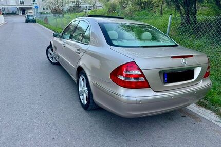 Mercedes-Benz E 320 142.000 km 8.300 &euro; Stuttgart 70376