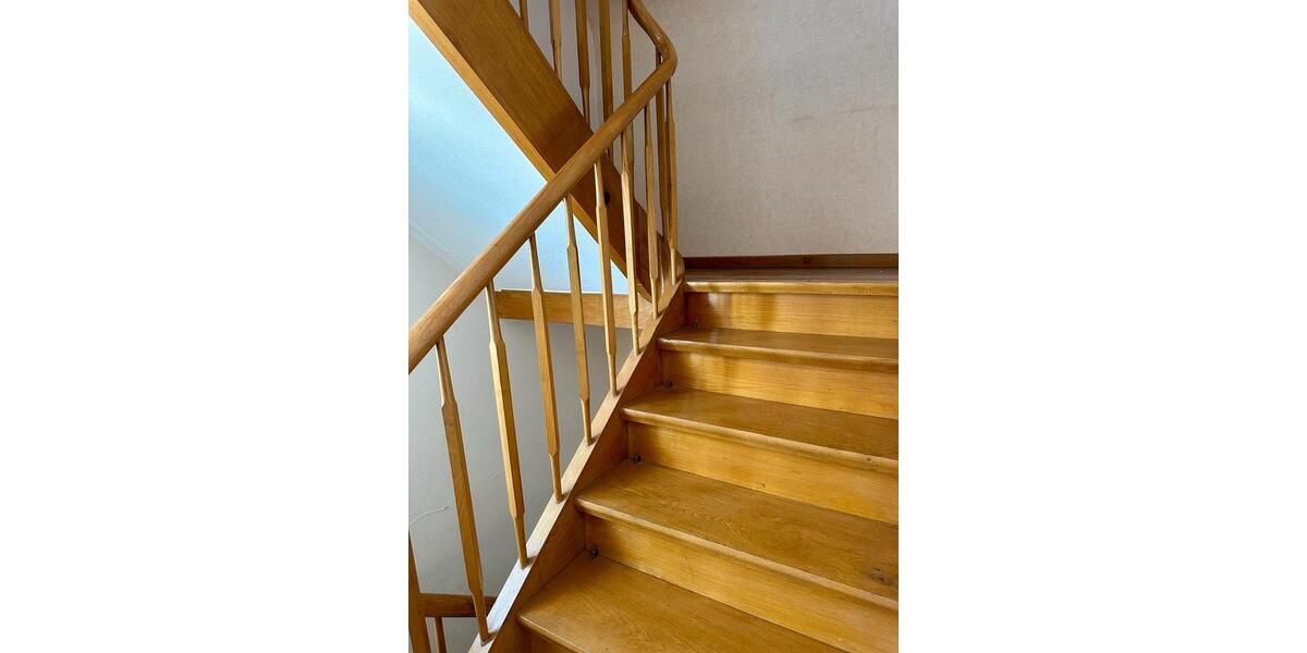 Mehrfamilienhaus, Wohnhaus Eningen unter Achalm - 8 Zimmer, 139 m&sup2;, 569.000&euro; | Angebot:26368306