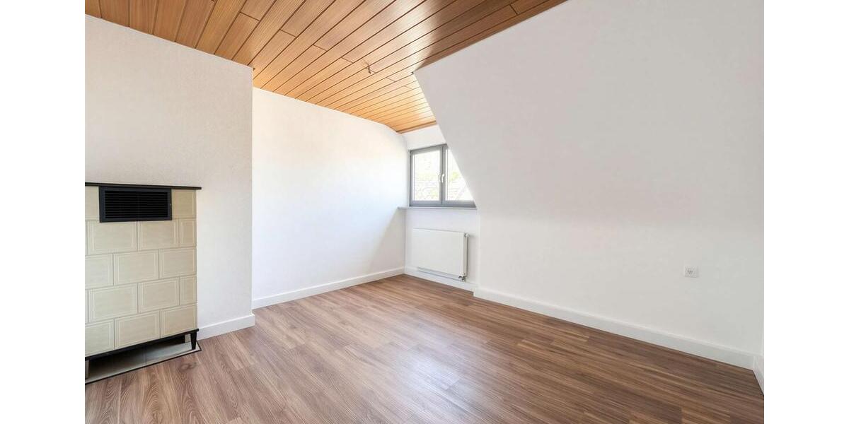 Dachgeschoßwohnung Stuttgart Hedelfingen - 4 Zimmer, 73 m&sup2;, 800&euro; | Angebot:26213310