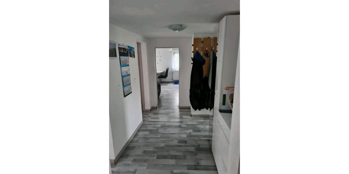 Etagenwohnung Burladingen - 4 Zimmer, 92 m&sup2;, 750&euro; | Angebot:26339920