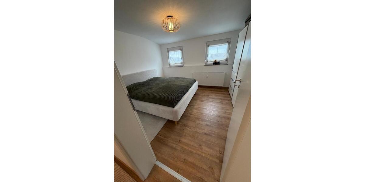 Dachgeschoßwohnung Jettingen - 3 Zimmer, 66 m&sup2;, 1.250&euro; | Angebot:26458282