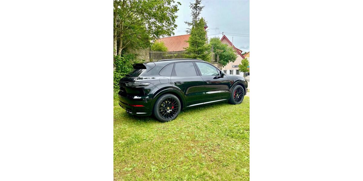 Porsche Cayenne 42.000 km 93.900 &euro; Engstingen 72829