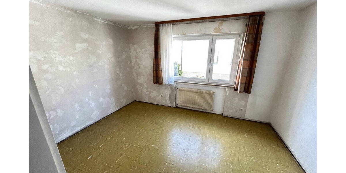 Mehrfamilienhaus, Wohnhaus Ehningen - 9 Zimmer, 250 m&sup2;, 875.000&euro; | Angebot:25654347