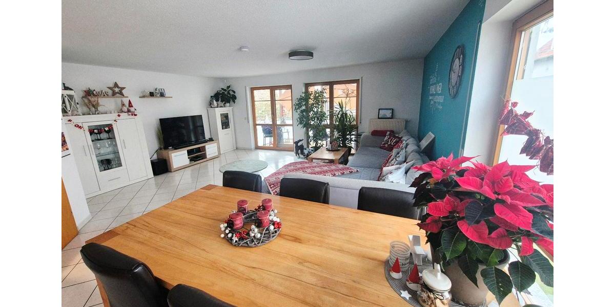 Etagenwohnung Rottenburg am Neckar - 4.5 Zimmer, 116 m&sup2;, 409.000&euro; | Angebot:26975459