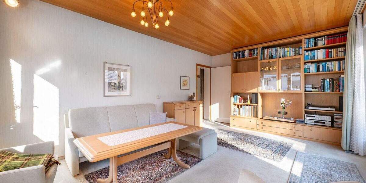 Mehrfamilienhaus, Wohnhaus Stuttgart Degerloch - 9 Zimmer, 140 m&sup2;, 740.000&euro; | Angebot:25685475