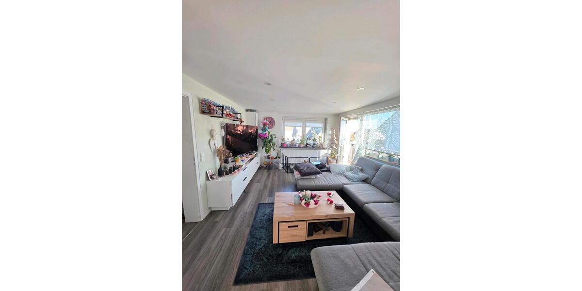 Etagenwohnung Köngen - 6 Zimmer, 120 m&sup2;, 2.000&euro; | Angebot:25923470