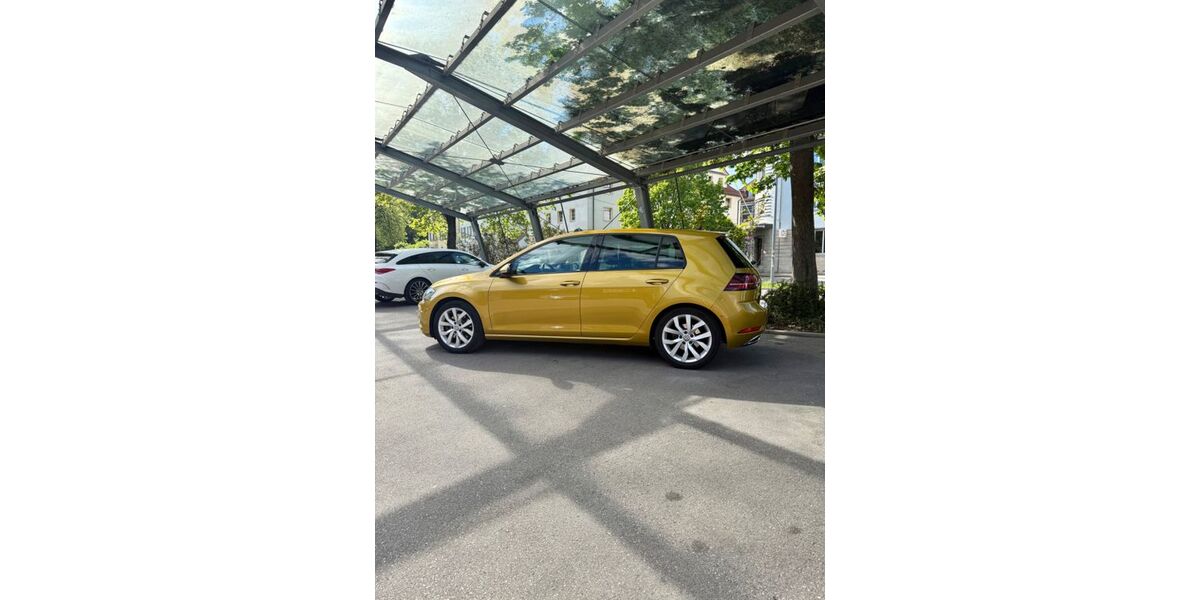 VW Golf 129.098 km 12.990 &euro; Stuttgart 70188