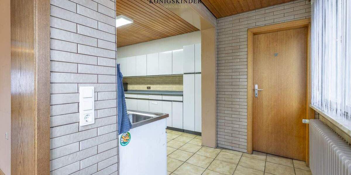 Mehrfamilienhaus, Wohnhaus Erkenbrechtsweiler - 9 Zimmer, 182 m&sup2;, 445.000&euro; | Angebot:25772704