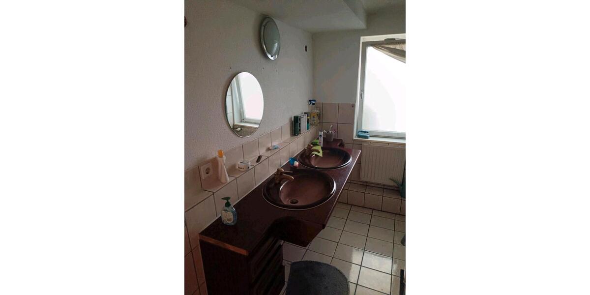 Doppelhaushälfte Nürtingen - 13 Zimmer, 210 m&sup2;, 450.000&euro; | Angebot:25991197