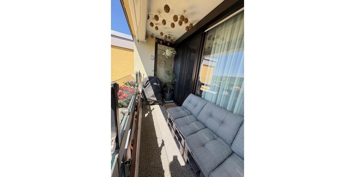 Dachgeschoßwohnung Neckartenzlingen - 4.5 Zimmer, 90 m&sup2;, 370.000&euro; | Angebot:27426943