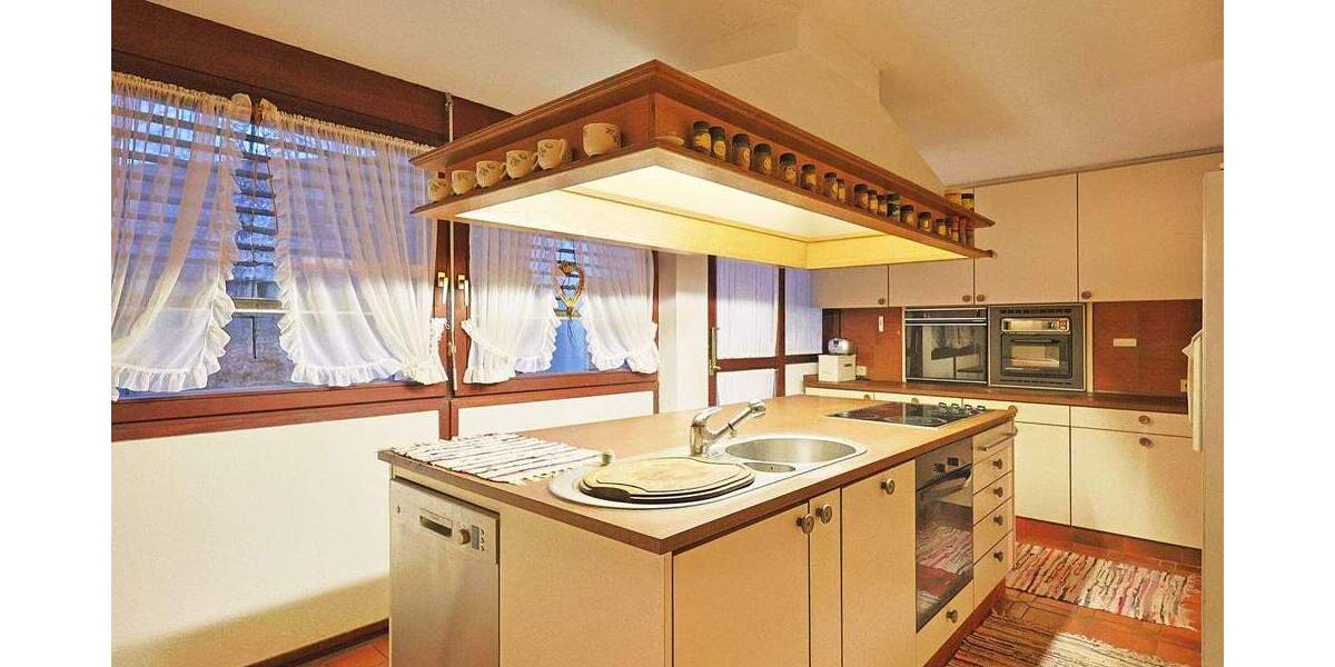 Einfamilienhaus Aidlingen Deufringen - 8 Zimmer, 317 m&sup2;, 750.000&euro; | Angebot:25682123