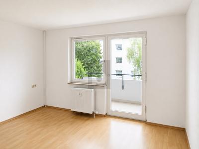 HELL & SOFORT BEZIEHBAR MIT SÜDBALKON - Etagenwohnung Reutlingen Sondelfingen | Angebot:27182462
