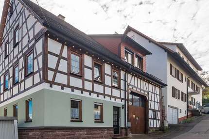 Haus Weil der Stadt - 4 Zimmer, 108 m&sup2;, 375.000&euro; | Angebot:24904917