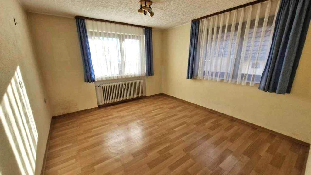 Einfamilienhaus Nagold-Hochdorf Hochdorf - 8 Zimmer, 191 m&sup2;, 394.000&euro; | Angebot:25745176