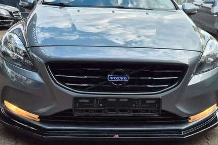 Volvo V40 131.200 km 8.850 &euro; Stuttgart 70435