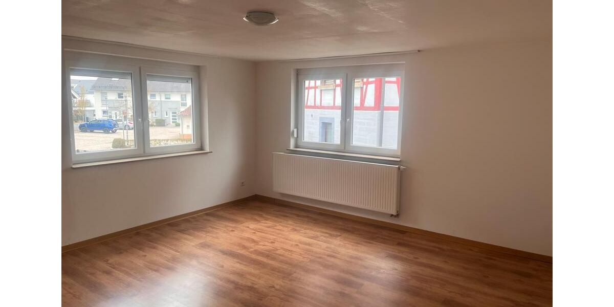 Etagenwohnung Gäufelden - 3 Zimmer, 80 m&sup2;, 1.100&euro; | Angebot:25725056