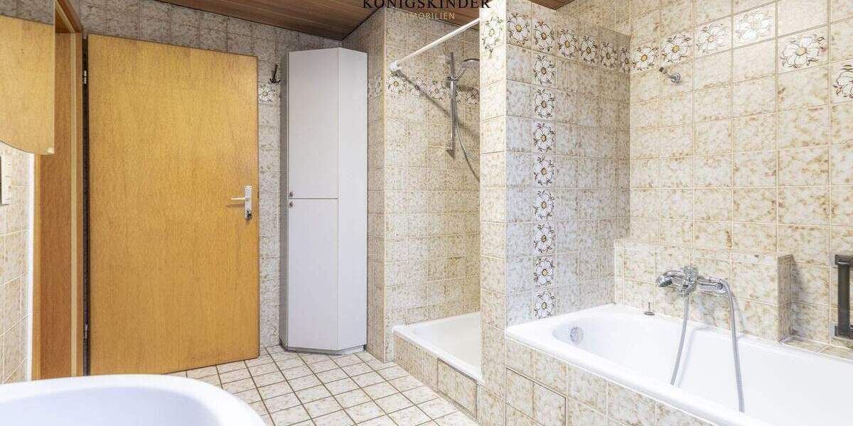 Mehrfamilienhaus, Wohnhaus Erkenbrechtsweiler - 9 Zimmer, 182 m&sup2;, 445.000&euro; | Angebot:25772704