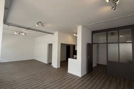 Gewerbeobjekt Stuttgart Ost - 3 Zimmer, 1.800&euro; | Angebot:26472847
