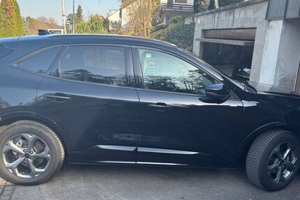 Ford Kuga 12.500 km 27.990 &euro; stuttgart 70195