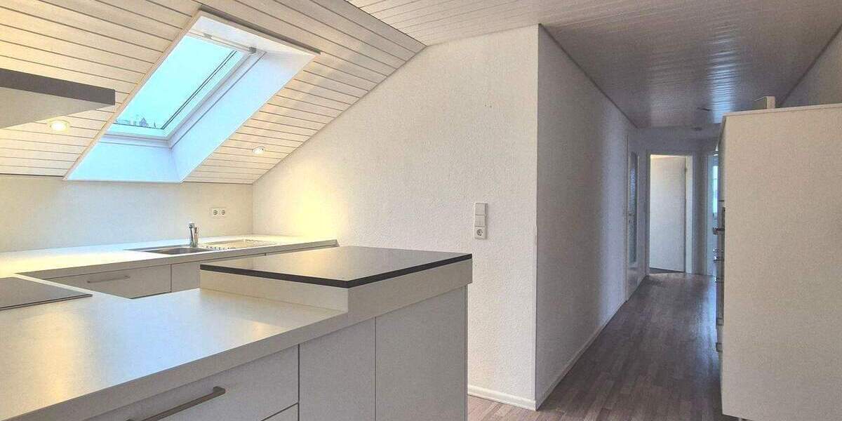 Etagenwohnung Pfullingen - 4 Zimmer, 99 m&sup2;, 1.100&euro; | Angebot:25778769