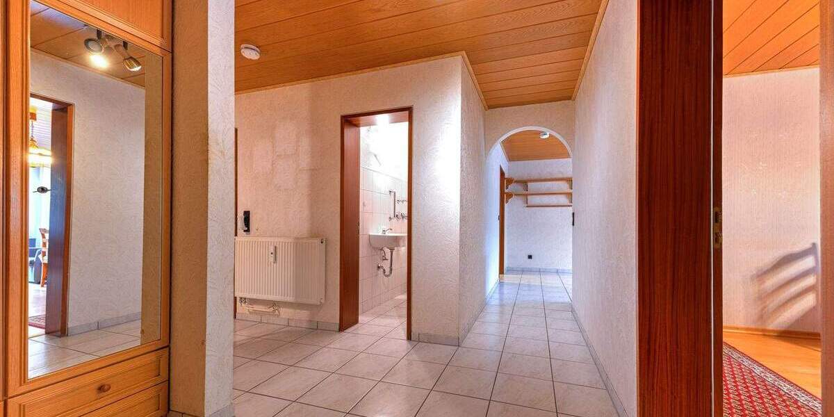 Etagenwohnung Böblingen Dagersheim - 3 Zimmer, 94 m&sup2;, 325.000&euro; | Angebot:25694992