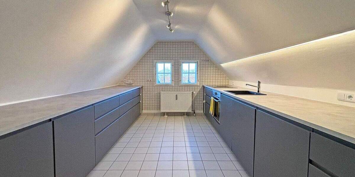 Etagenwohnung Stuttgart Sonnenberg - 4 Zimmer, 108 m&sup2;, 2.150&euro; | Angebot:25704687