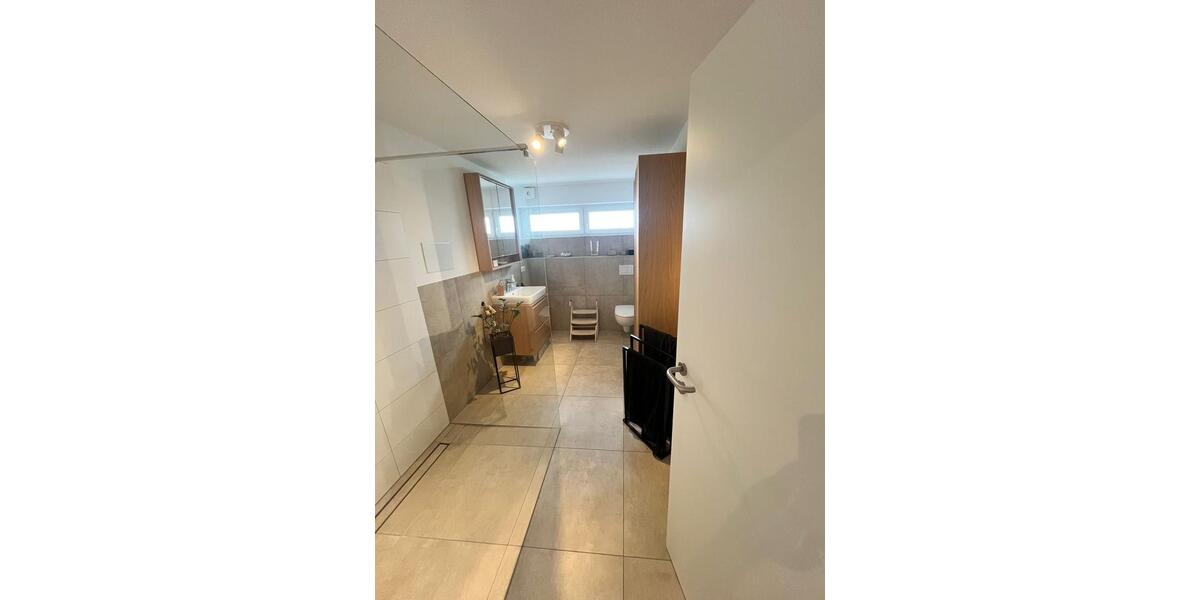 Etagenwohnung Rottenburg am Neckar - 4 Zimmer, 123 m&sup2;, 1.950&euro; | Angebot:26438227