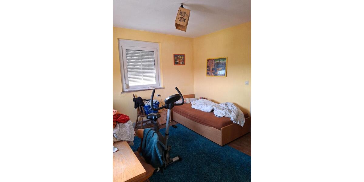 Etagenwohnung Pliezhausen - 4 Zimmer, 100 m&sup2;, 900&euro; | Angebot:26023532