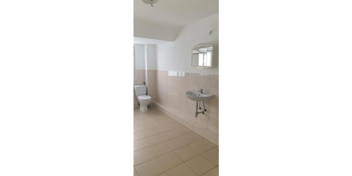 Etagenwohnung Eutingen im Gäu - 4 Zimmer, 125 m&sup2;, 900&euro; | Angebot:25973913