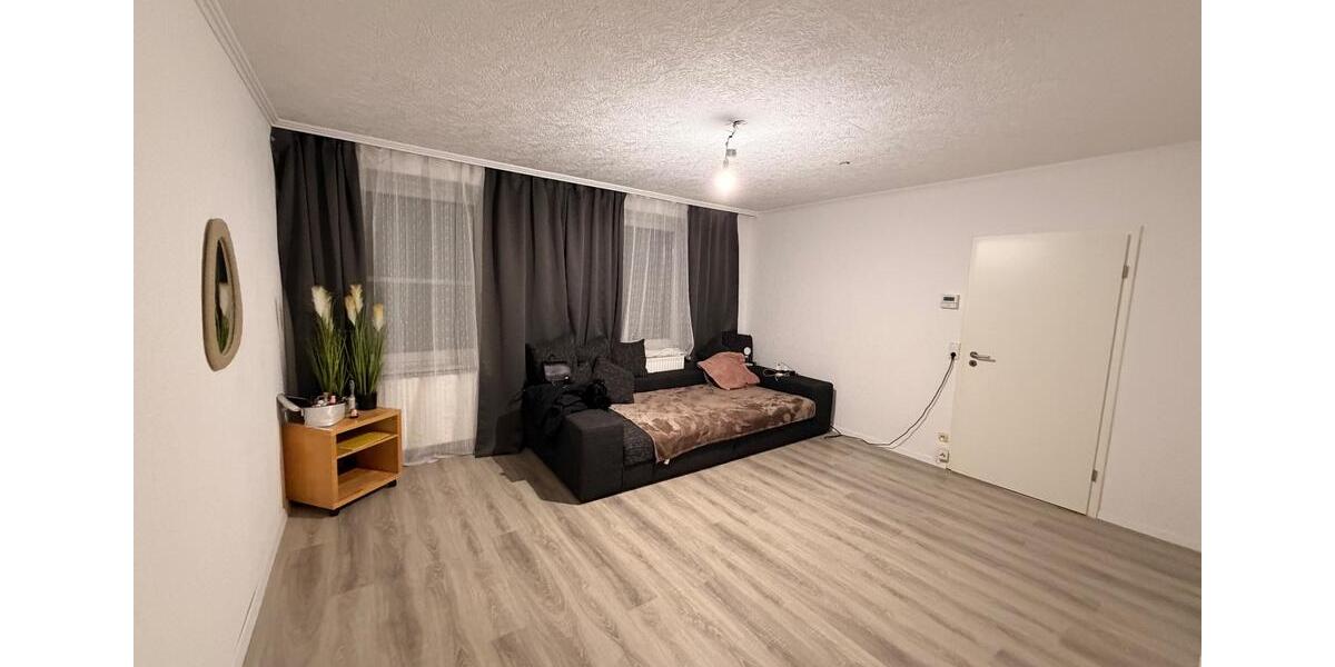 Etagenwohnung Stuttgart Degerloch - 3 Zimmer, 64 m&sup2;, 1.200&euro; | Angebot:25923502