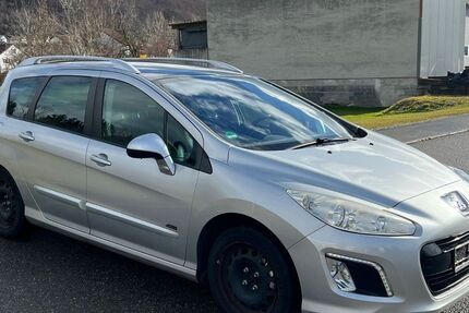 Peugeot 308 128.000 km 990 &euro; Lichtenstein Unterhausen 72805
