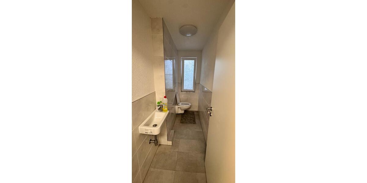 Etagenwohnung Neckartenzlingen - 2 Zimmer, 65 m&sup2;, 900&euro; | Angebot:25953934