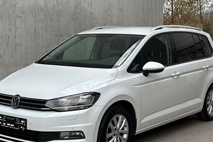 VW Touran 182.000 km 13.990 &euro; Leinfelden-Echterdingen (Musberg) 70771