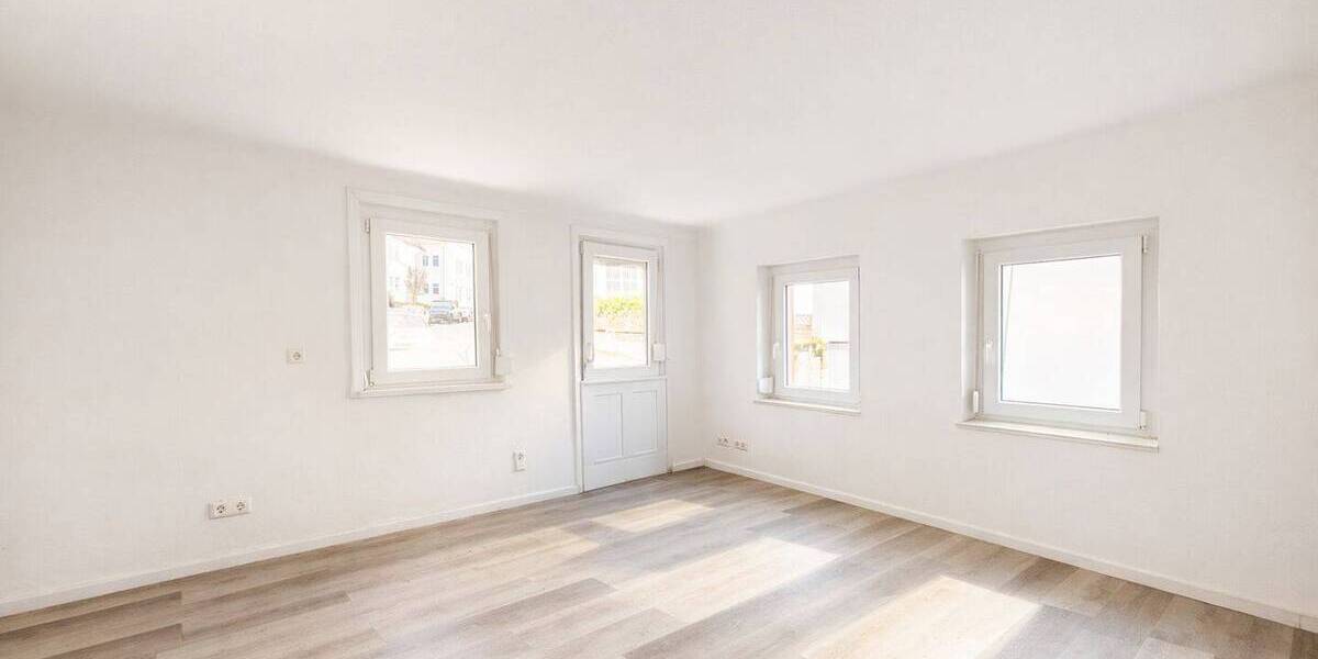 Doppelhaushälfte Stuttgart Degerloch - 6 Zimmer, 97 m&sup2;, 350.000&euro; | Angebot:26569595