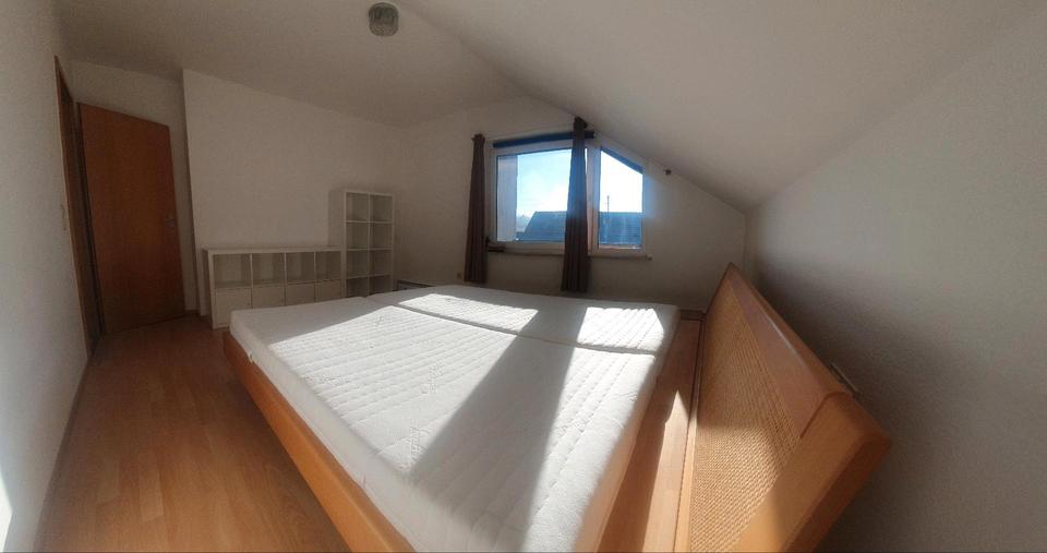 Dachgeschoßwohnung Grosselfingen - 3 Zimmer, 100 m&sup2;, 750&euro; | Angebot:25237158