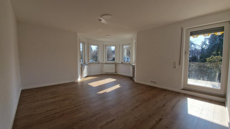 Hochparterre Metzingen - 3 Zimmer, 78 m&sup2;, 1.300&euro; | Angebot:25844597