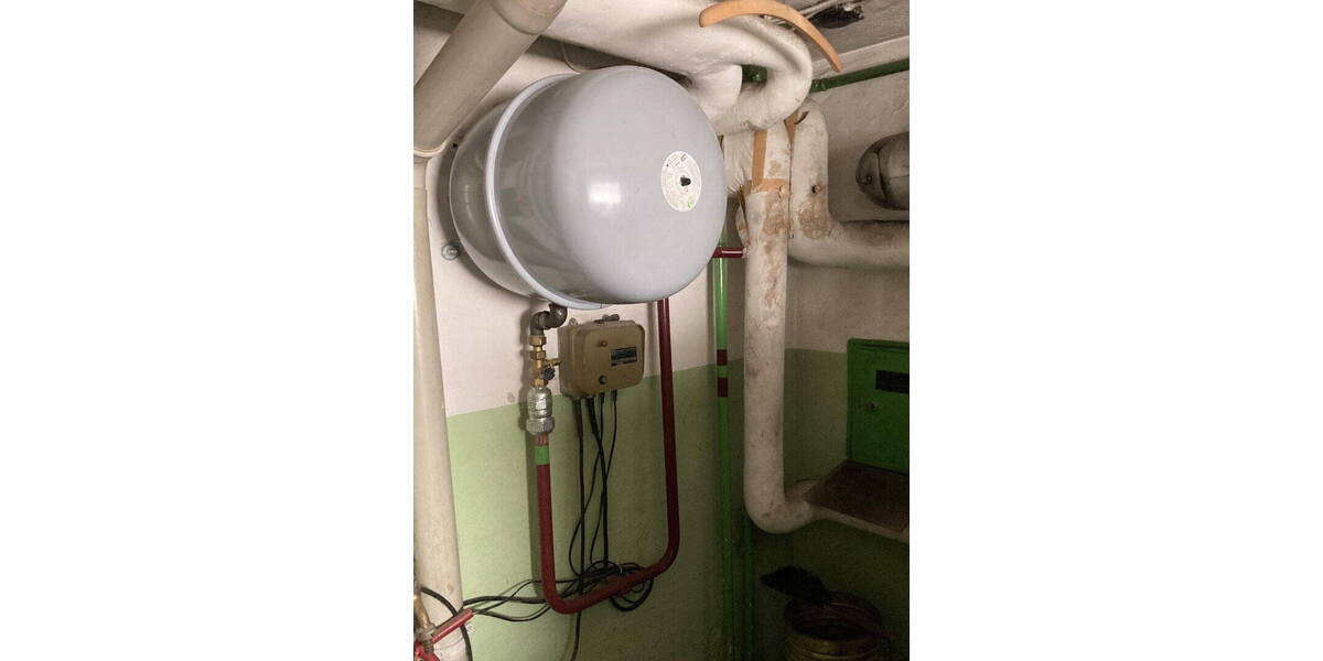 Mehrfamilienhaus, Wohnhaus Erkenbrechtsweiler - 7 Zimmer, 195 m&sup2;, 447.000&euro; | Angebot:26034280