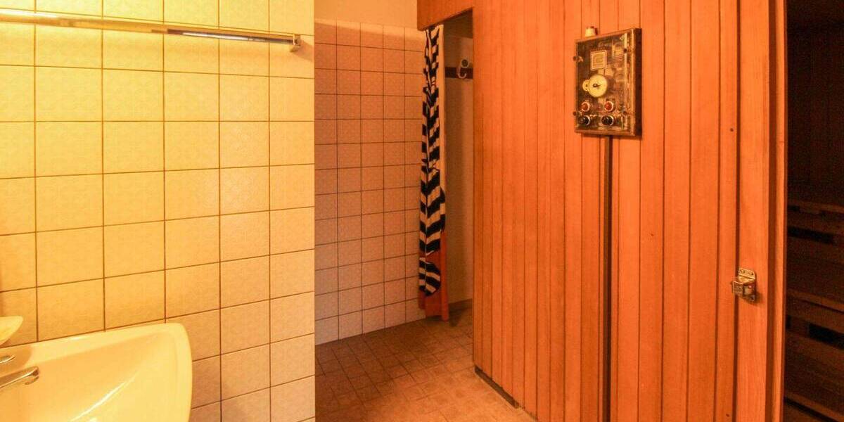 Einfamilienhaus Pfullingen - 7 Zimmer, 229 m&sup2;, 649.000&euro; | Angebot:26377791